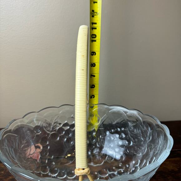 WP&G Fruit Delight CRYSTAL Clear Harvest Gathering Basket Decor Rattan Handle - Picture 2 of 13